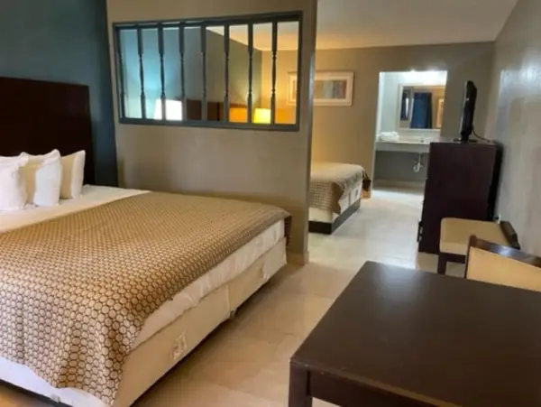 Guest Inn Lake City 8