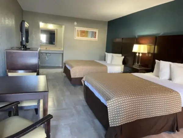 Guest Inn Lake City 9